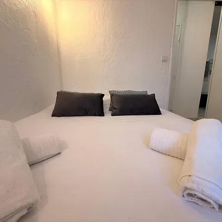 アパート Le Cosy Du Lagon Bleu Fréjus